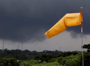 ciclone-no-rs-provoca-ventos-constantes-e-rajadas-fortes-no-parana-nesta-quarta-feira