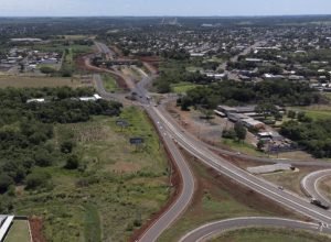 mil-veiculos-usam-a-perimetral-leste-de-foz-em-menos-de-24-horas-apos-entrega-da-obra