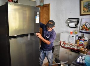 trocou,-economizou:-projeto-da-copel-para-troca-de-geladeiras-entrega-16-mil-unidades