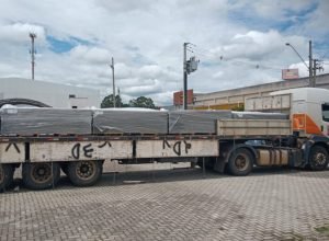defesa-civil-estadual-envia-2,6-mil-telhas-para-moradores-de-sao-jose-dos-pinhais