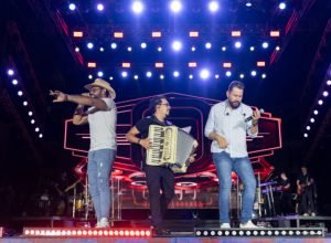 diego-&-arnaldo-abrem-ultimo-fim-de-semana-do-verao-maior-parana-com-show-ecletico-em-pontal-do-parana
