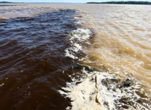 naufragio-no-amazonas-deixa-dois-mortos-e-sete-pessoas-desaparecidas