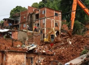mg:-numero-de-mortes-sobe-para-65;-quatro-pessoas-seguem-desaparecidas