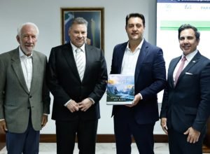 ratinho-junior-recebe-encarregado-de-negocios-no-brasil-dos-estados-unidos