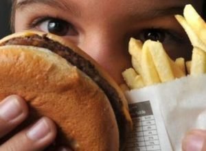 uma-em-cada-cinco-criancas-e-adolescentes-tem-sobrepeso-ou-obesidade