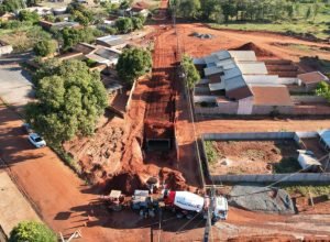 em-loanda,-obra-para-conter-maior-erosao-urbana-do-parana-atinge-82%-de-execucao