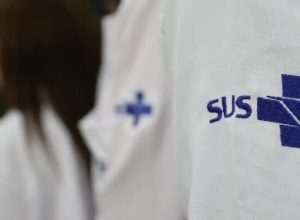 marco-azul:-exames-para-rastrear-cancer-de-intestino-triplicam-no-sus
