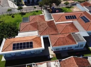 instalacao-de-sistemas-de-geracao-solar-da-copel-avanca-em-escolas-publicas-do-parana