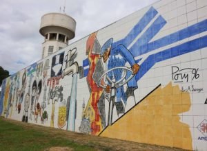em-curitiba,-painel-de-poty-lazzarotto-sobre-o-saneamento-completa-30-anos