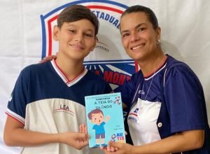 aluno-com-autismo-transforma-vivencia-em-livro-e-da-voz-a-inclusao-na-rede-estadual