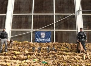 rj:-operacao-na-mare-apreende-recorde-de-48-toneladas-de-drogas