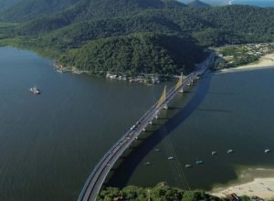 ponte-de-guaratuba-ja-esta-100%-pavimentada-e-comeca-a-ganhar-iluminacao-final