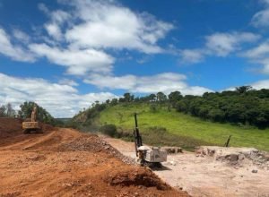 pr-445-tera-detonacao-de-rochas-por-1h-entre-lerroville-e-irere-nesta-sexta-feira