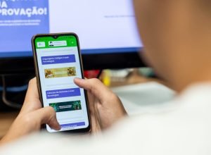 250-mil-usuarios:-enem-parana-completa-um-ano-facilitando-acesso-de-estudantes-ao-ensino-superior
