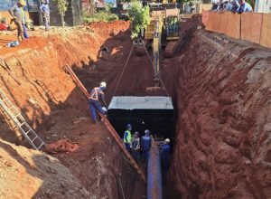 sanepar-conclui-etapa-crucial-da-obra-que-duplica-transporte-de-agua-na-zona-norte-de-maringa