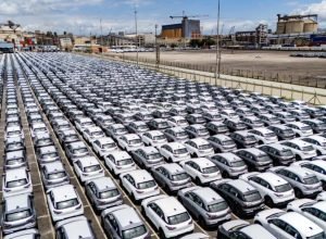 porto-de-paranagua-registra-alta-de-100%-na-movimentacao-de-veiculos-em-marco