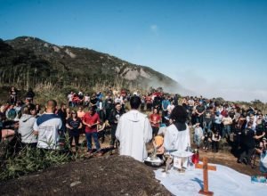 iat-fecha-trilhas-do-anhangava-e-samambaia-para-celebracao-da-missa-da-paz