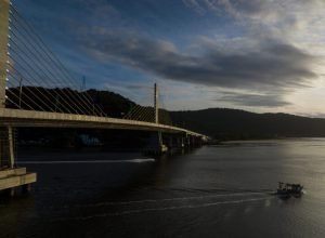 acesso-para-ciclistas-e-pedestres-na-ponte-de-guaratuba-sera-liberado-as-3h-de-sabado