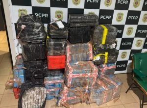 pcpr-encontra-734-kg-de-maconha-em-carreta-que-quase-bateu-em-viatura-policial