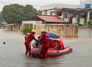 tempestades-em-pe-deixam-quatro-mortos-e-mais-de-mil-desalojados