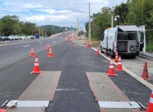 balancas-rodoviarias-do-der/pr-ajudam-a-fiscalizar-excesso-de-carga-de-caminhoes-no-litoral