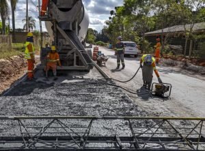 com-r$-3,8-mil,-parana-teve-um-dos-maiores-rendimentos-medios-mensais-do-pais-em-2025