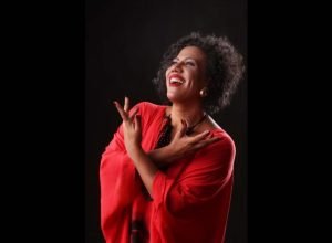guairinha-recebe-tributo-a-mercedes-sosa-com-cantora-que-representa-a-obra-da-argentina