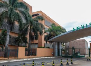 anvisa-suspende-venda-de-produtos-medicos-irregulares