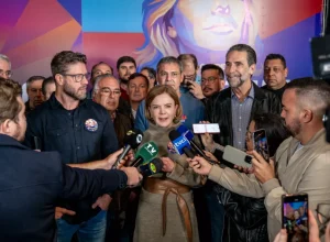 pre-candidatura-requiao-filho-gleise