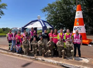 Ações da EPR Iguaçu e PRF, em alusão à Campanha Outubro Rosa, levam orientação a mais de 300 usuárias das rodovias