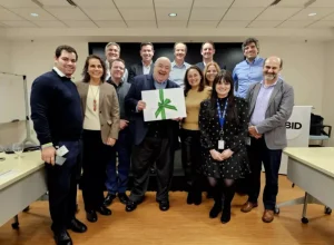 Prefeito Rafael Greca, participa de reunião com Tatiana Galego, chefe de divisão de Habitação e Desenvolvimento Urbano do BID. Foto: Divulgação