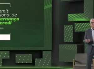 O presidente da SicrediPar, Fernando Dall’Agnese, fez a abertura do evento Créditos: divulgação