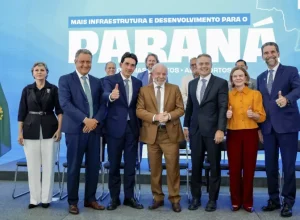 Itaipu participa do anúncio de R$ 2 bilhões para obras de infraestrutura no Paraná
