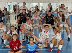 Colombo/CEP vence o Guarapuava de virada pelo Paranaense Feminino de Futsal