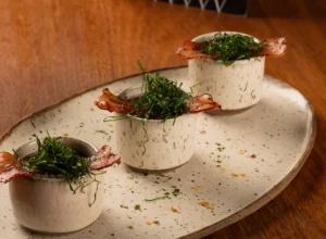 Caldinho de feijão com condimentos Rafael Graminho