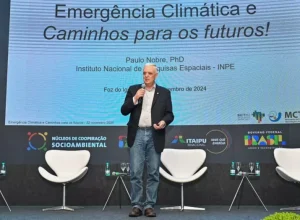 palestra do doutor em meteorologia Paulo Nobre. Foto: William Brisida/Itaipu Binacional