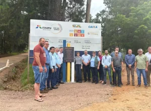itaipu-entrega-asfalto-franciscobeltrao