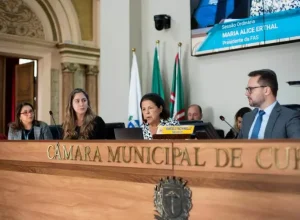 Da esquerda para a direita, Nair Macedo, Melissa Ferreira, Maria Alice Erthal e Marcelo Fachinello. (Foto: Rodrigo Fonseca/CMC)
