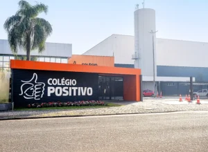 Colégio Positivo - Jardim Ambiental Crédito: Bridge Films