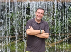 Foto por divulgação Nascente Azul Carlos Eduardo Rodrigues, CEO da Nascente Azul Empreendimentos Turísticos