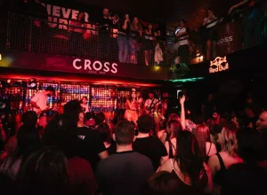 Crossroads promove o legado do rock n'roll desde 1997 - Cred MKT Cross