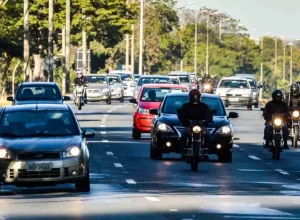 automoveis-lei-farol