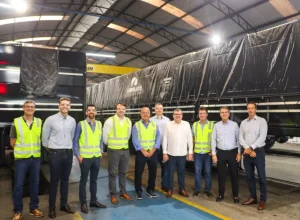 Diretoria da Librelato e autoridades de Criciúma visitam a fábrica da empresa.