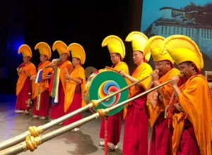 Monges tibetanos: cântico sagrado e sabedoria milenar” (Crédito: CEB Sukhavati, Bruno Davanzo)