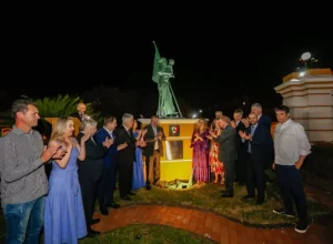 escultura de Anita Garibaldi