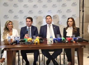 deputada Maria Victoria