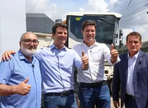 Governo do Estado assina ordem de serviço para recuperação de 100 km de ruas em Curitiba*