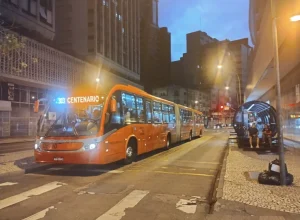 transporte-coletivo-curitiba-dominguera