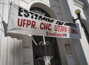 greve-ufpr-2024_curitiba