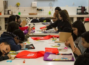 Oficina História com as Mãos_Fotografia Ana Carolina